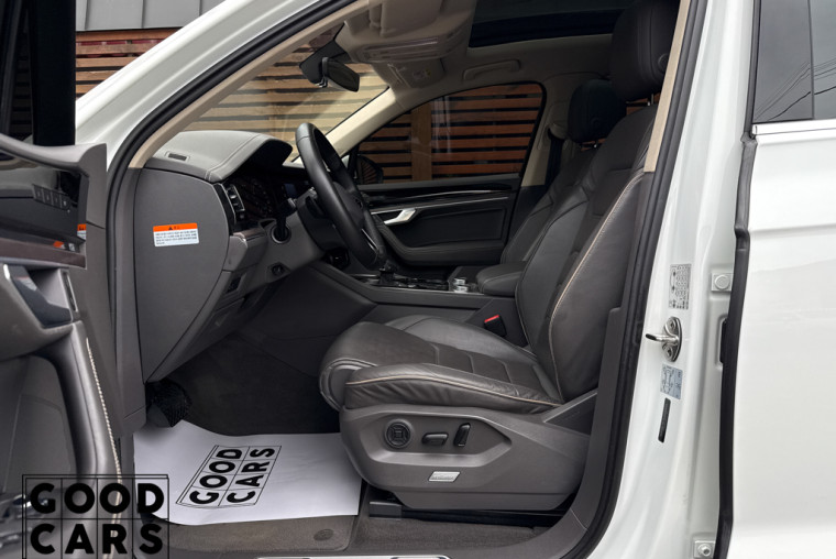 Volkswagen Touareg - 27