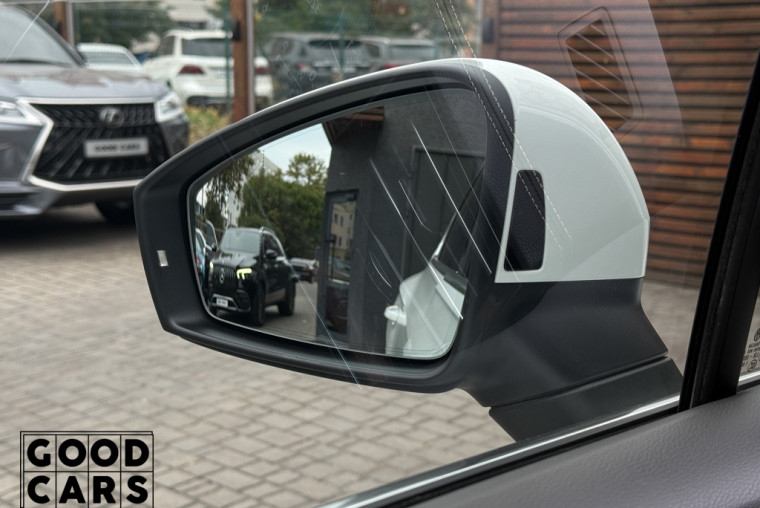 Volkswagen Touareg - 23