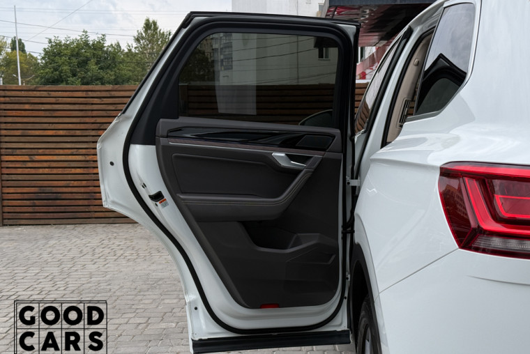 Volkswagen Touareg - 31