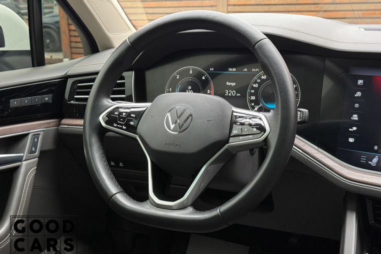 Volkswagen Touareg - 36