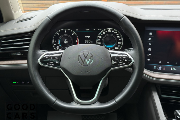 Volkswagen Touareg - 37