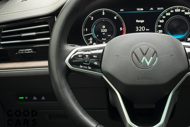 Volkswagen Touareg - 38