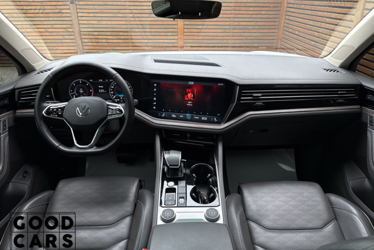 Volkswagen Touareg - 43