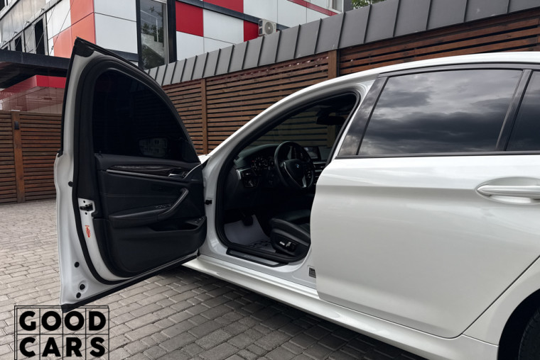 BMW 530e - 24