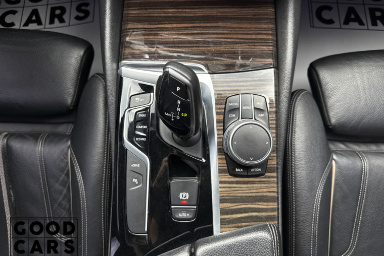 BMW 530e - 42