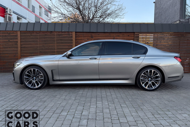 BMW 740i - 3