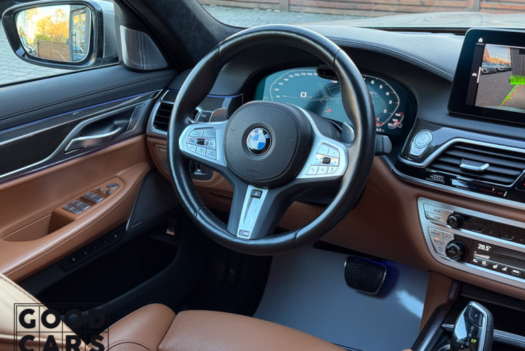 BMW 740i - 28