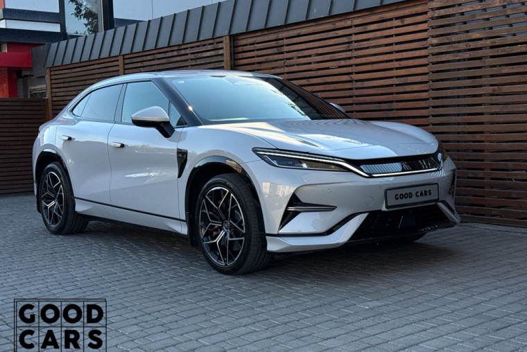 BYD Song L - 8