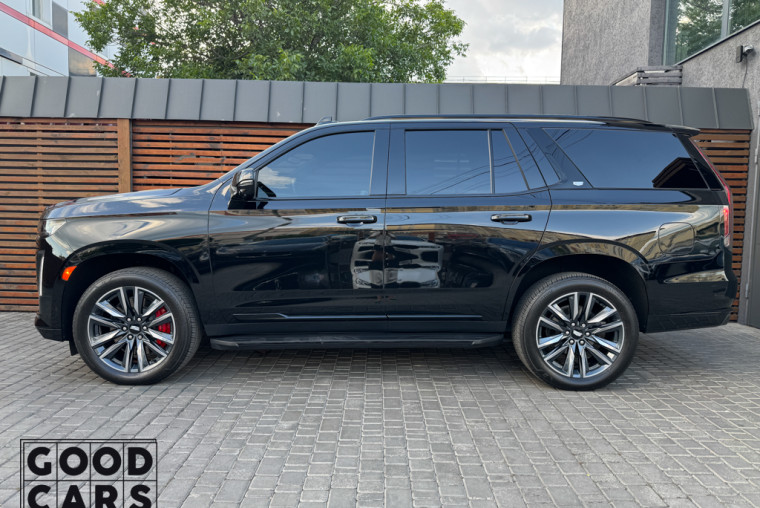 Cadillac Escalade - 3