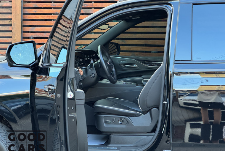 Cadillac Escalade - 15