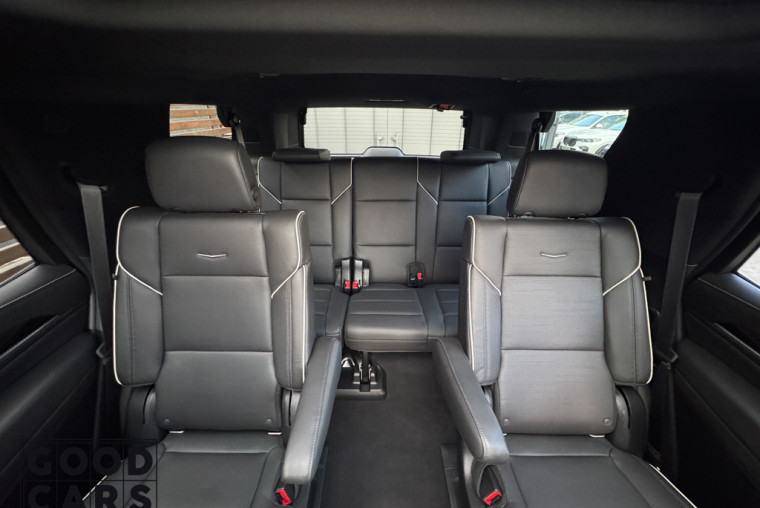 Cadillac Escalade - 21