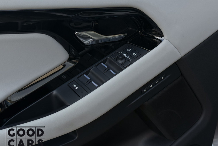 Land Rover Range Rover Evoque - 17