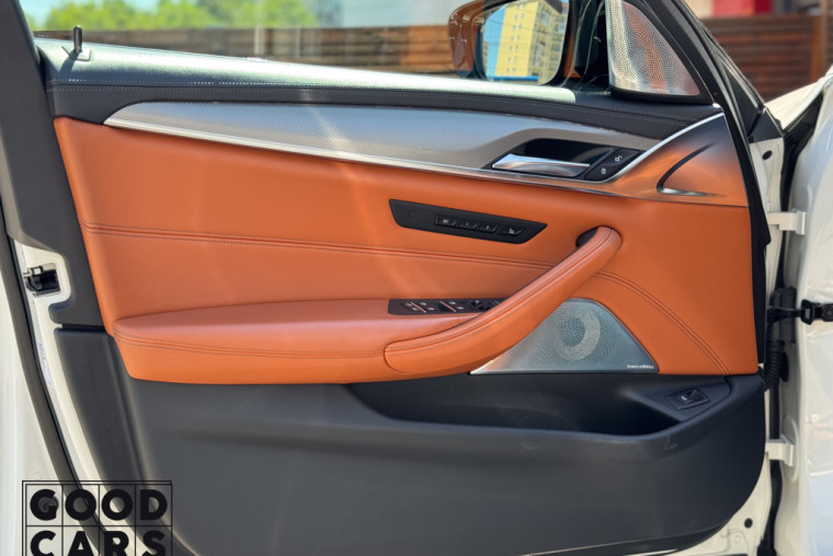 BMW M5 Competition - 12