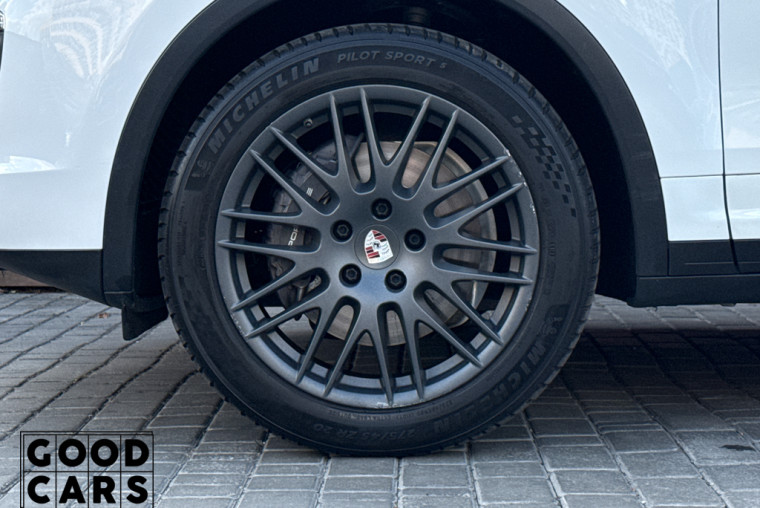 Porsche Cayenne - 13