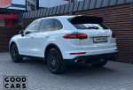 Porsche Cayenne - 4