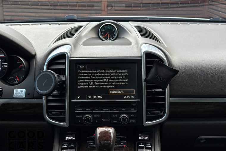 Porsche Cayenne - 35