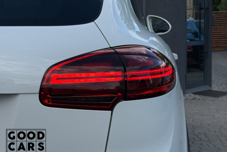 Porsche Cayenne - 10