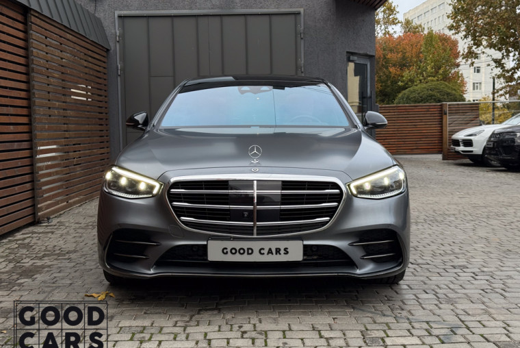 Mercedes-Benz S-Class 580e - 1