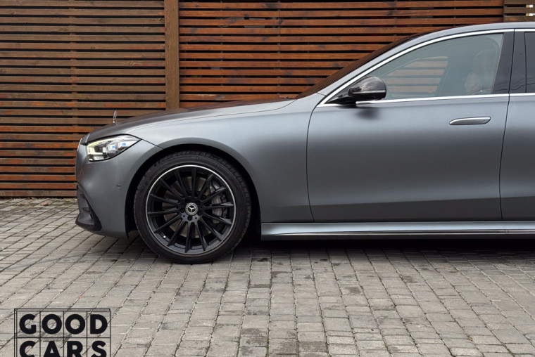 Mercedes-Benz S-Class 580e - 12