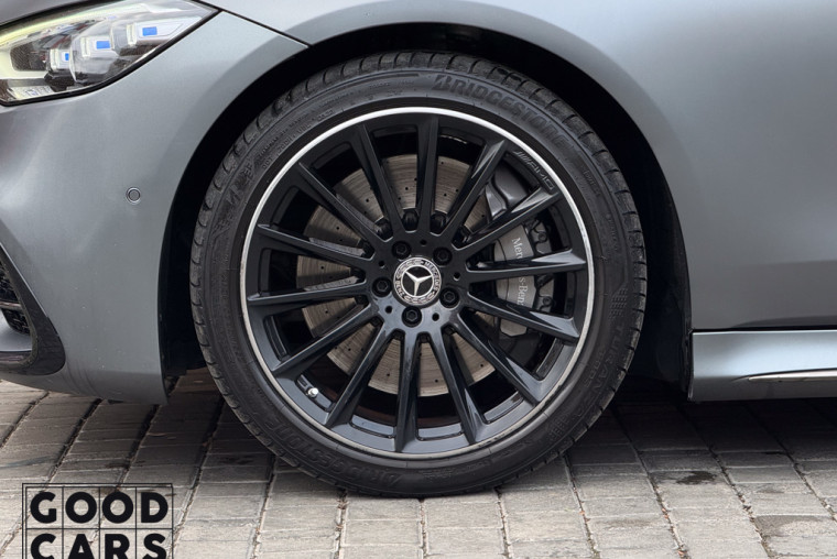 Mercedes-Benz S-Class 580e - 13