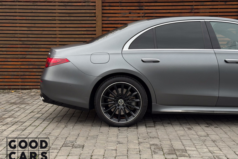 Mercedes-Benz S-Class 580e - 14