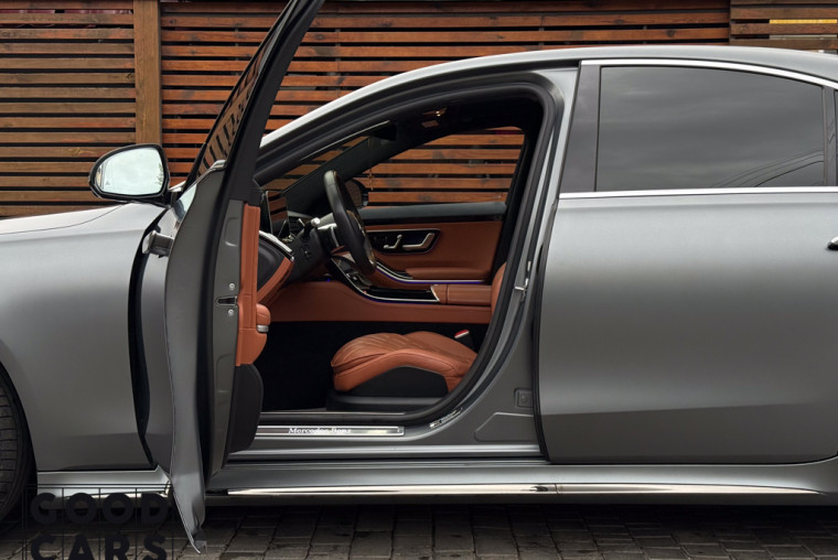 Mercedes-Benz S-Class 580e - 18