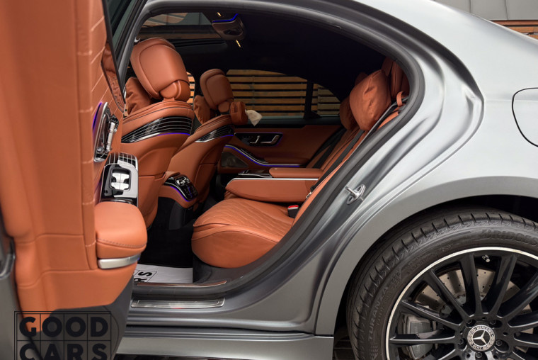 Mercedes-Benz S-Class 580e - 21