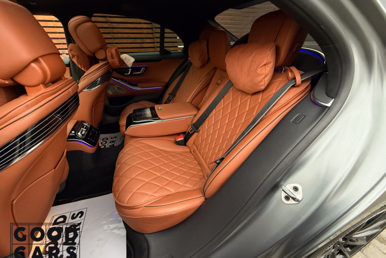 Mercedes-Benz S-Class 580e - 22