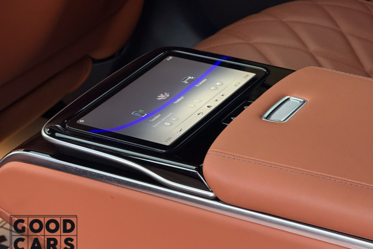 Mercedes-Benz S-Class 580e - 24