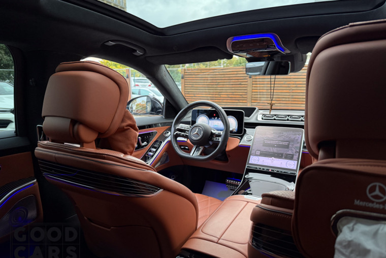 Mercedes-Benz S-Class 580e - 35