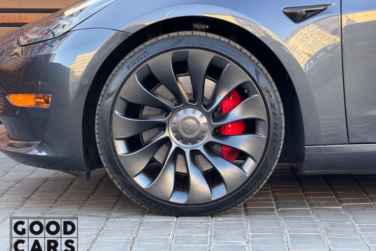 Tesla Model 3 - 12