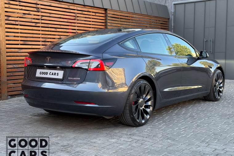 Tesla Model 3 - 6