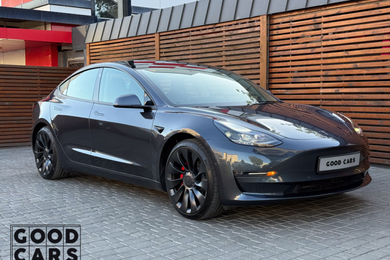 Tesla Model 3 - 8