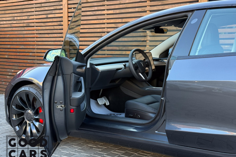 Tesla Model 3 - 15