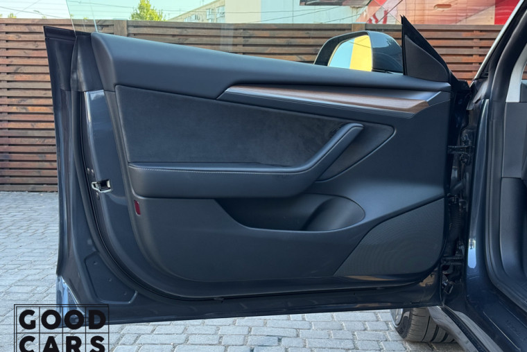 Tesla Model 3 - 18
