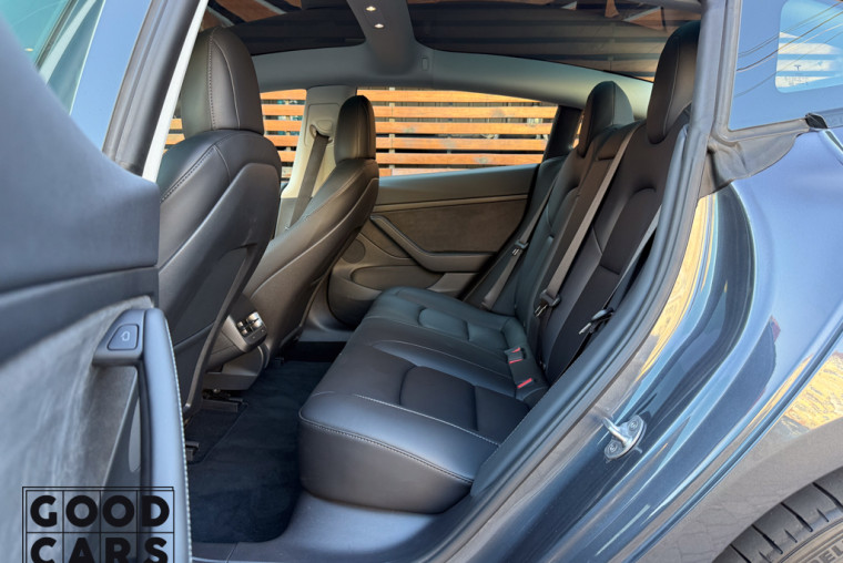 Tesla Model 3 - 21