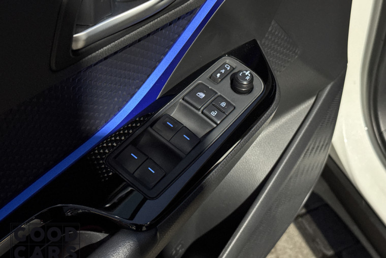 Toyota C-HR - 16