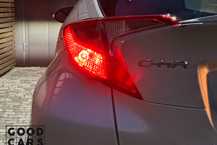 Toyota C-HR - 10