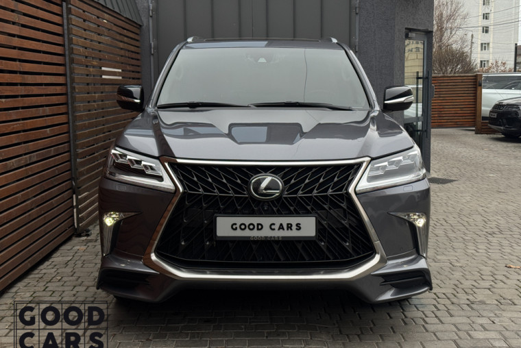 Lexus LX570 - 1
