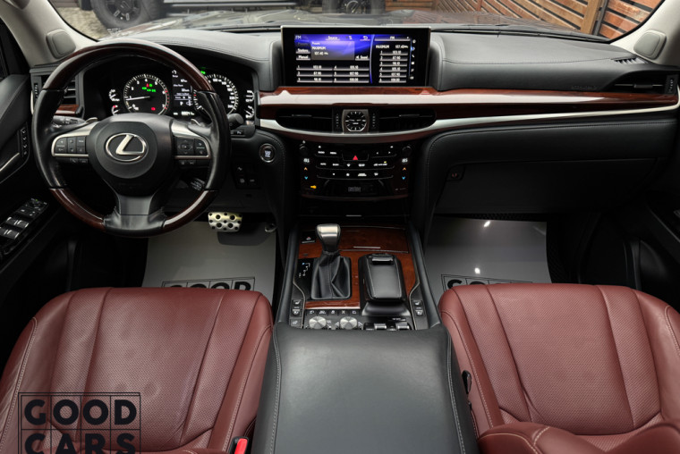 Lexus LX570 - 11