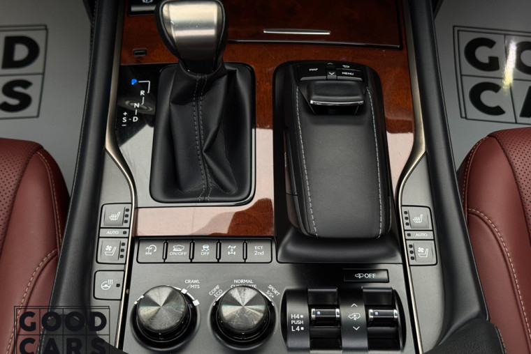 Lexus LX570 - 12