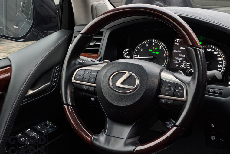 Lexus LX570 - 16