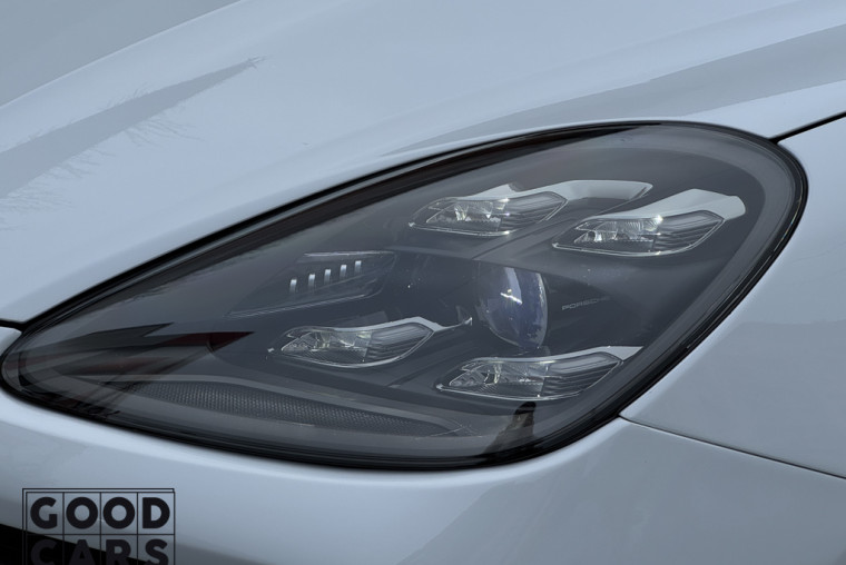 Porsche Cayenne - 6