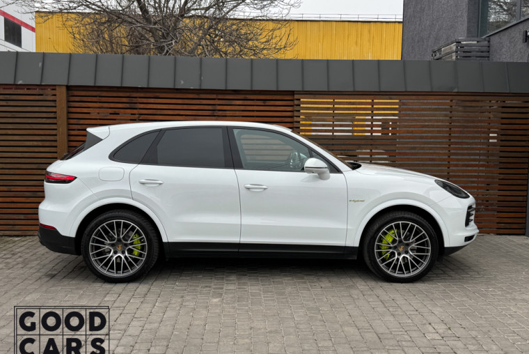 Porsche Cayenne - 39