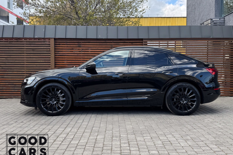 Audi Q8 e-tron - 3