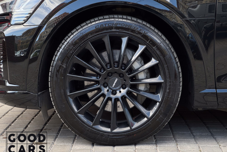 Audi Q8 e-tron - 16