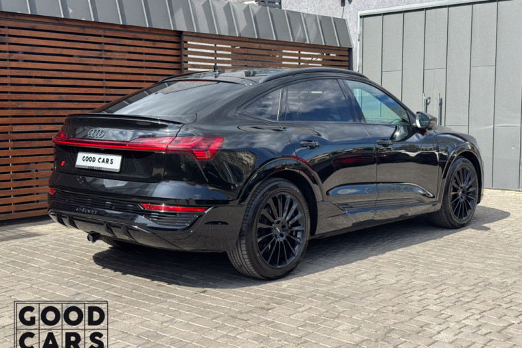 Audi Q8 e-tron - 7