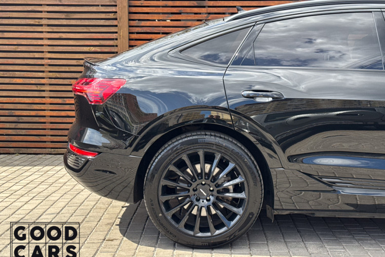 Audi Q8 e-tron - 17