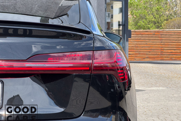 Audi Q8 e-tron - 11
