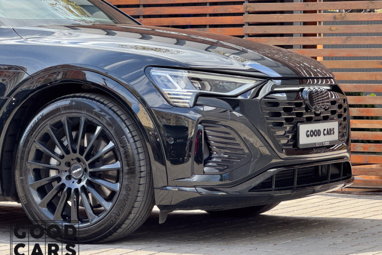 Audi Q8 e-tron - 13